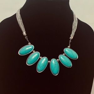 Erica Lyons Jewelry - Erica Lyons Faux Turquoise Necklace Erica Lyons Jewelry - Erica Lyons Faux Turquoise Necklace